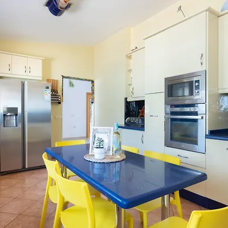 Ferienhaus Casa Almendra - Private Pool - Ocean View - Bbq - Garden - Terrace - Free Wifi - Child & Pet-friendly - 4 Bedrooms - 8 People