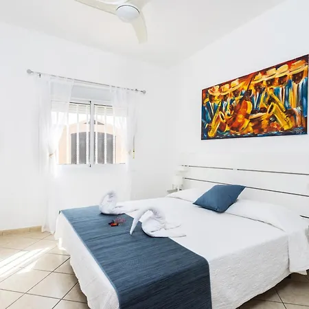 Casa Almendra - Private Pool - Ocean View - Bbq - Garden - Terrace - Free Wifi - Child & Pet-friendly - 4 Bedrooms - 8 People Ferienhaus
