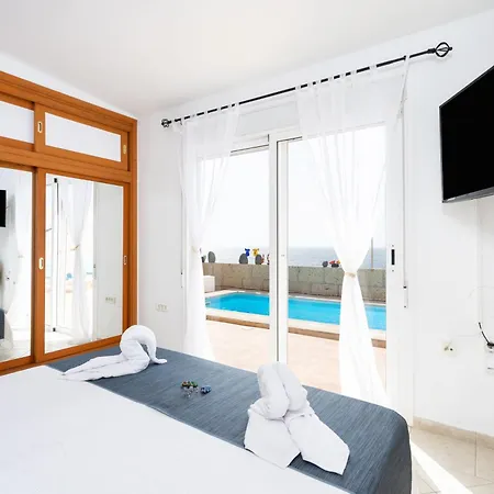 Ferienhaus Casa Almendra - Private Pool - Ocean View - Bbq - Garden - Terrace - Free Wifi - Child & Pet-friendly - 4 Bedrooms - 8 People *