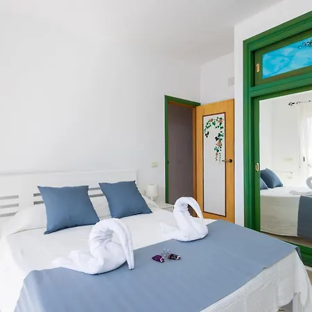 Casa Almendra - Private Pool - Ocean View - Bbq - Garden - Terrace - Free Wifi - Child & Pet-friendly - 4 Bedrooms - 8 People Ferienhaus